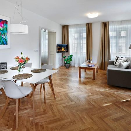 Downtown Suites Mala Strana Praag Buitenkant foto