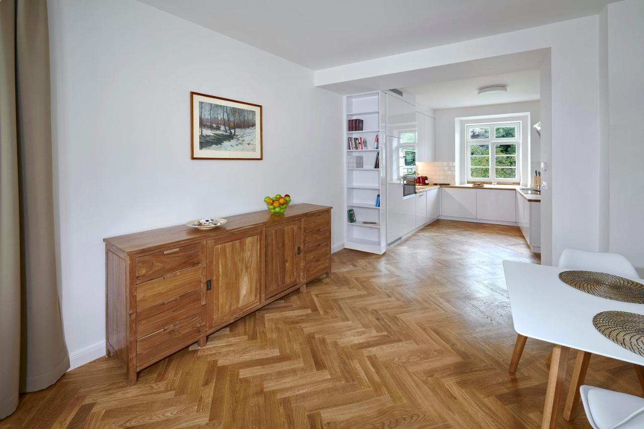 Downtown Suites Mala Strana Praag Buitenkant foto
