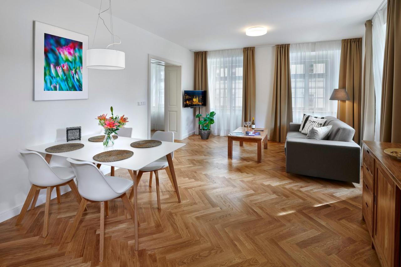 Downtown Suites Mala Strana Praag Buitenkant foto