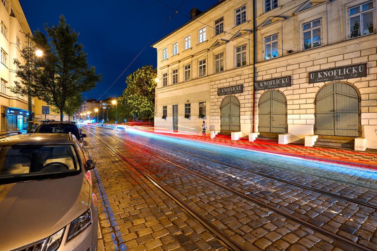 Downtown Suites Mala Strana Praag Buitenkant foto