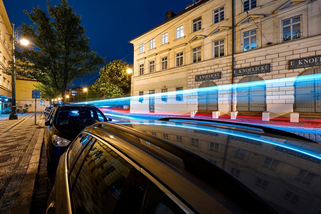 Downtown Suites Mala Strana Praag Buitenkant foto